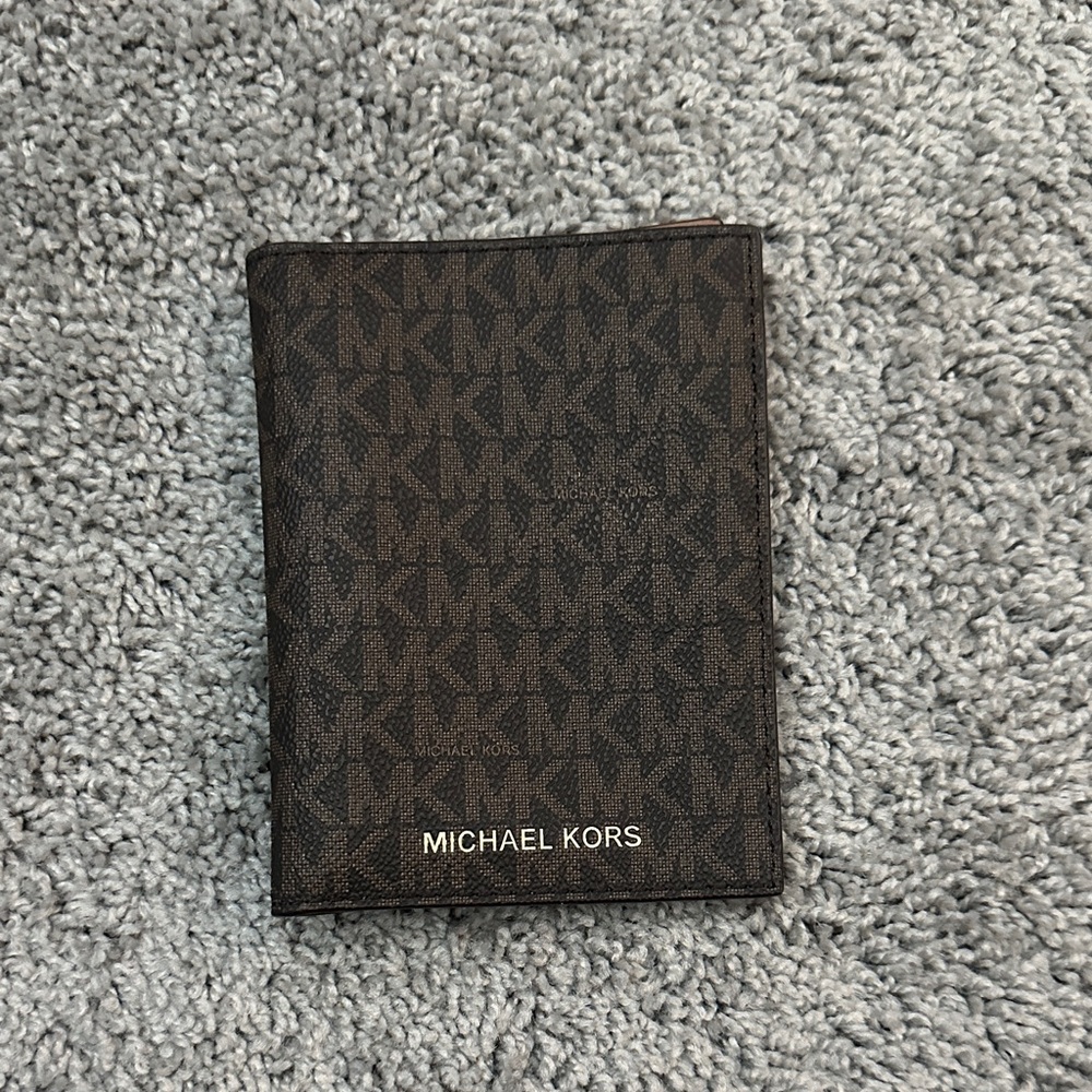 Michael Kors Passport Holder NWOT